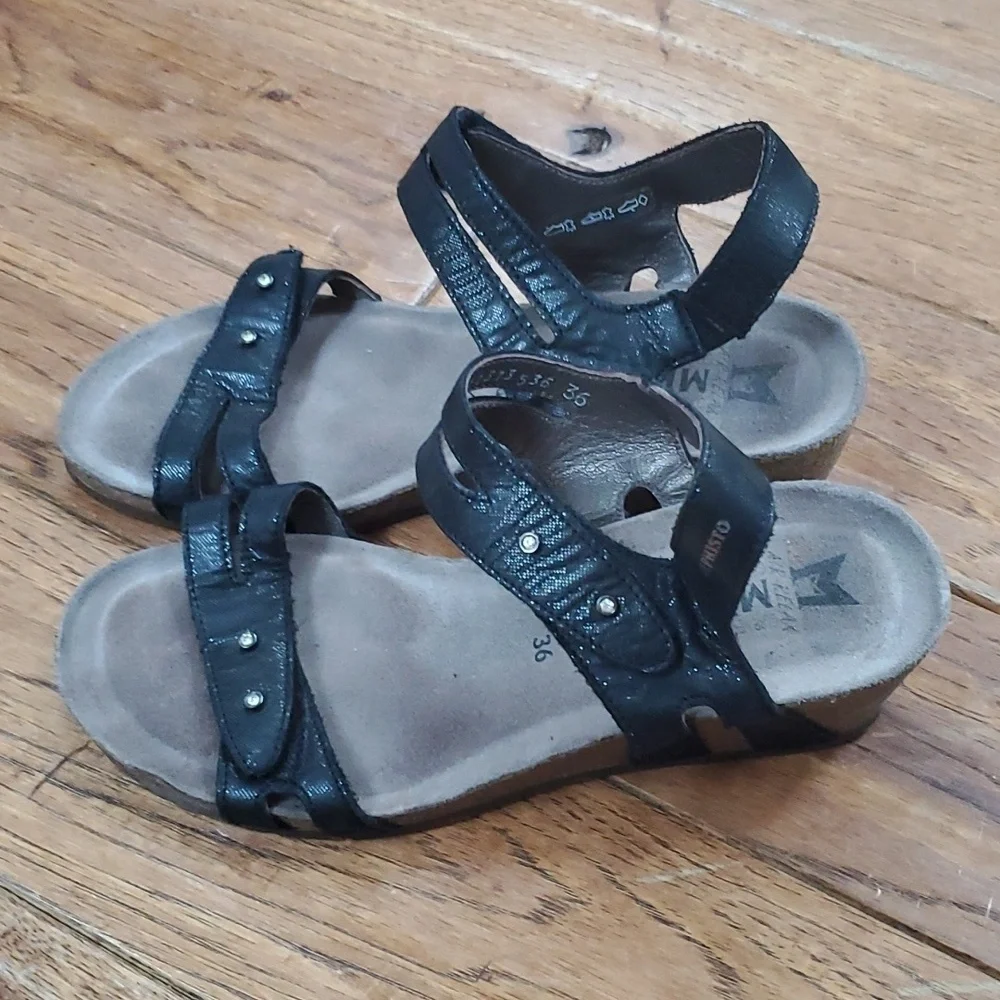Mephisto Minoa wedge sandals